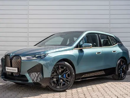 BMW iX 2023 года за 29 890 350 тг. в Астана