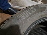 Зимние шипованные шины Pirelli 265/60/18 за 100 000 тг. в Павлодар