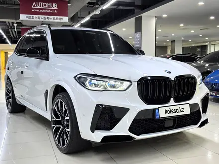 BMW X5 M 2023 года за 48 800 000 тг. в Алматы – фото 2