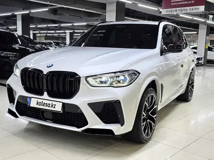 BMW X5 M 2023 года за 48 800 000 тг. в Алматы