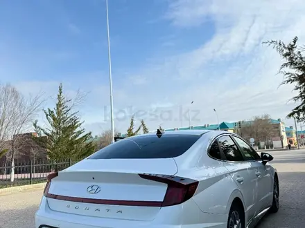 Hyundai Sonata 2021 года за 10 650 000 тг. в Актау – фото 4