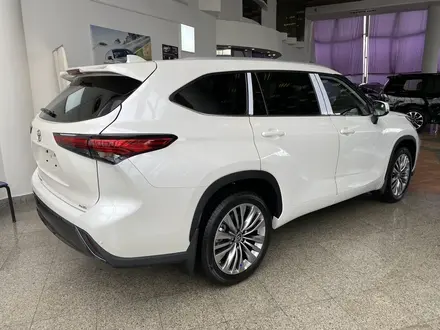 Toyota Highlander Luxe 2022 года за 52 000 000 тг. в Алматы – фото 3