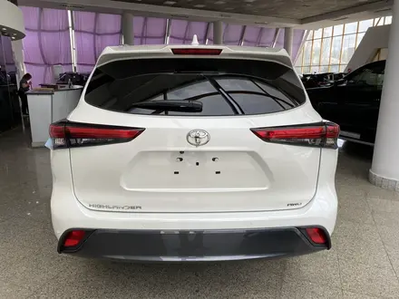 Toyota Highlander Luxe 2022 года за 52 000 000 тг. в Алматы – фото 4