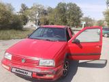 Volkswagen Vento 1993 года за 450 000 тг. в Караганда – фото 4