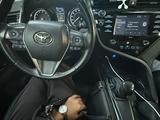 Toyota Camry 2020 года за 13 000 000 тг. в Алматы