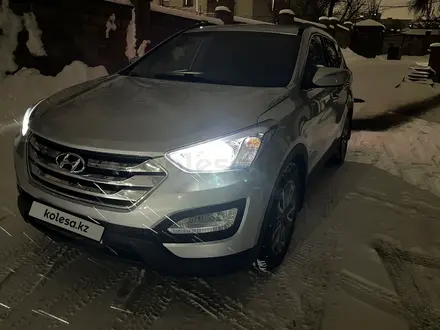 Hyundai Santa Fe 2014 года за 11 000 000 тг. в Алматы