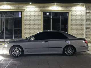 Toyota Crown Majesta, 2005