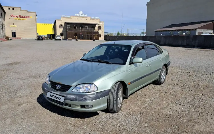 Toyota Avensis 1999 годаfor2 650 000 тг. в Актобе