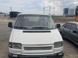 Volkswagen Transporter 1994 годаүшін2 500 000 тг. в Астана