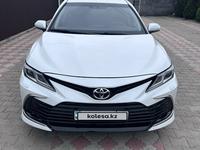 Toyota Camry 2021 года за 13 500 000 тг. в Алматы