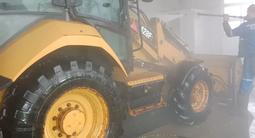 CAT  Эксковатор — погрузчик CAT 428 F2 2018 года за 24 000 000 тг. в Атырау – фото 3