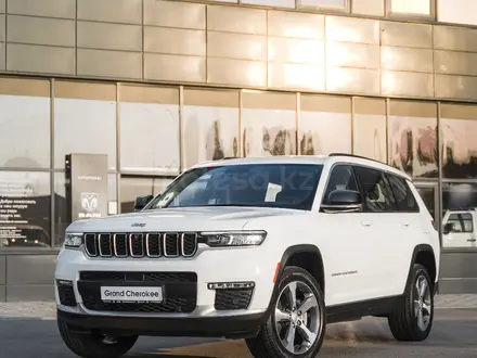 Jeep Grand Cherokee Limited 2023 годаүшін34 900 000 тг. в Алматы