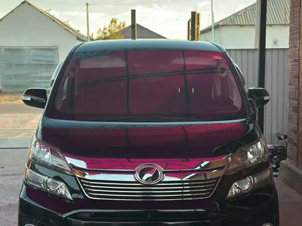 Toyota Vellfire 2012 года за 5 900 000 тг. в Актобе – фото 4