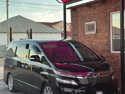 Toyota Vellfire 2012 года за 5 900 000 тг. в Актобе – фото 3