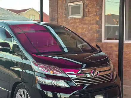Toyota Vellfire 2012 года за 5 900 000 тг. в Актобе – фото 2