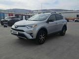 Toyota RAV4 2017 года за 8 600 000 тг. в Астана – фото 2