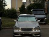 Mercedes-Benz C 200 2002 года за 3 200 000 тг. в Алматы – фото 3