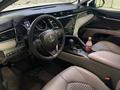 Toyota Camry 2017 года за 10 700 000 тг. в Алматы – фото 12