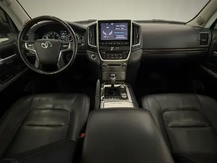 Toyota Land Cruiser Luxe 2018 года за 32 500 000 тг. в Астана – фото 8