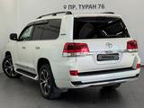 Toyota Land Cruiser Luxe 2018 годаүшін32 500 000 тг. в Астана – фото 2