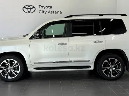 Toyota Land Cruiser Luxe 2018 года за 32 500 000 тг. в Астана – фото 3