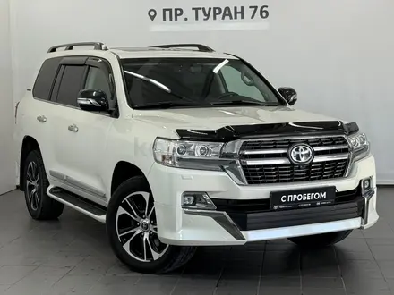 Toyota Land Cruiser Luxe 2018 года за 32 500 000 тг. в Астана – фото 19
