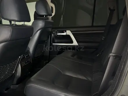 Toyota Land Cruiser Luxe 2018 года за 32 500 000 тг. в Астана – фото 11