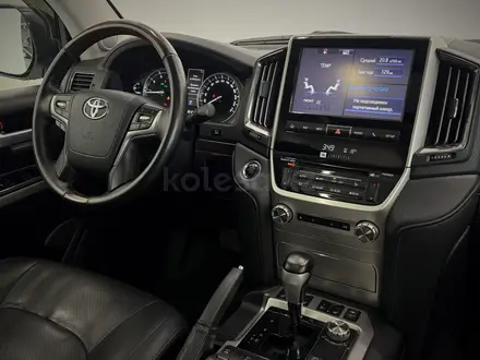 Toyota Land Cruiser Luxe 2018 года за 32 500 000 тг. в Астана – фото 12
