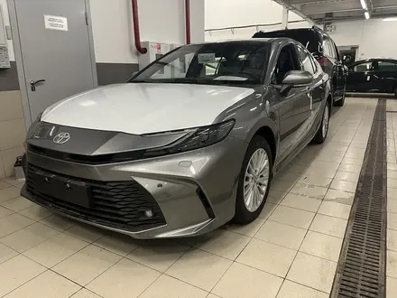 Toyota Camry 2024 года за 18 790 000 тг. в Астана