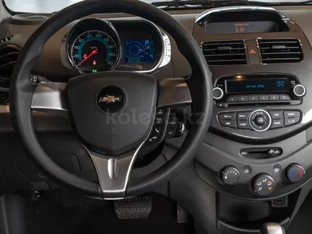Chevrolet Spark Optimum AT 2022 года за 5 590 000 тг. в Актобе – фото 4