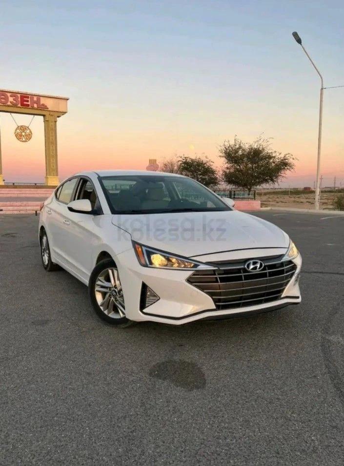 Hyundai Elantra 2019 г.