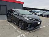 Toyota Sienna 2022 года за 18 500 000 тг. в Алматы