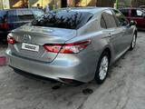 Toyota Camry 2020 года за 14 000 000 тг. в Шымкент – фото 3