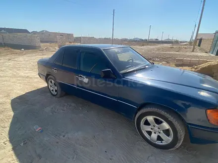 Mercedes-Benz E 230 1991 года за 1 100 000 тг. в Жанаозен – фото 4