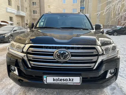 Toyota Land Cruiser 2021 года за 45 200 000 тг. в Астана