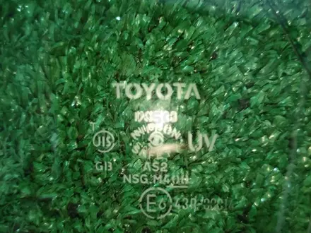 Стекло двери на Toyota Camry XV40 задний правый за 7 000 тг. в Алматы – фото 2