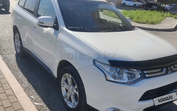 Mitsubishi Outlander 2013 годаfor7 200 000 тг. в Астана