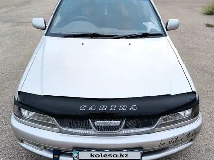 Toyota Carina 2000 года за 3 100 000 тг. в Жезкент – фото 5