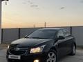 Chevrolet Cruze 2012 года за 3 500 000 тг. в Атырау – фото 2