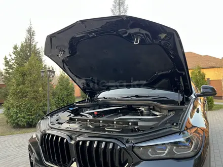 BMW X6 2021 года за 41 500 000 тг. в Караганда – фото 42