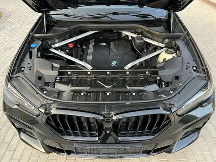 BMW X6 2021 года за 41 500 000 тг. в Караганда – фото 40