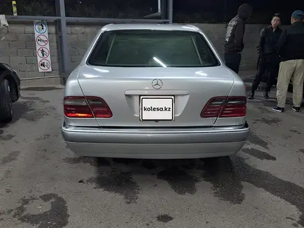 Mercedes-Benz E 320 1998 года за 2 700 000 тг. в Шымкент – фото 8