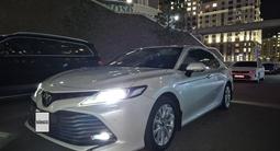 Toyota Camry 2020 года за 14 000 000 тг. в Астана – фото 3