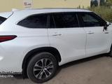 Toyota Highlander 2023 годаfor29 000 000 тг. в Уральск – фото 3