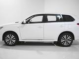 Mitsubishi Outlander 2022 года за 10 990 000 тг. в Алматы – фото 2