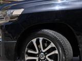 Toyota Land Cruiser 2018 года за 31 000 000 тг. в Алматы – фото 4