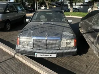 Mercedes-Benz E 230