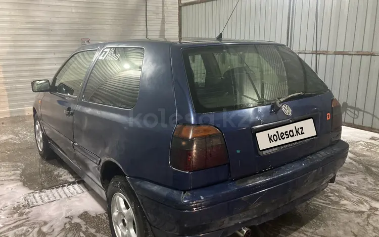 Volkswagen Golf 1994 годаfor900 000 тг. в Караганда