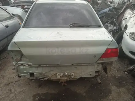 Mitsubishi Lancer 2000 года за 550 000 тг. в Тараз – фото 3