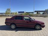 Volkswagen Vento 1993 года за 1 350 000 тг. в Караганда – фото 4